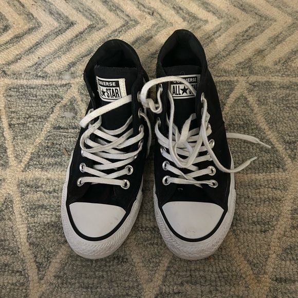 Converse All Stars Chuck Taylor’s Sz 6 - Picture 3 of 6